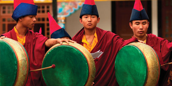 Sikkimese traditional attire | Dance images, Mother india, Sikkim